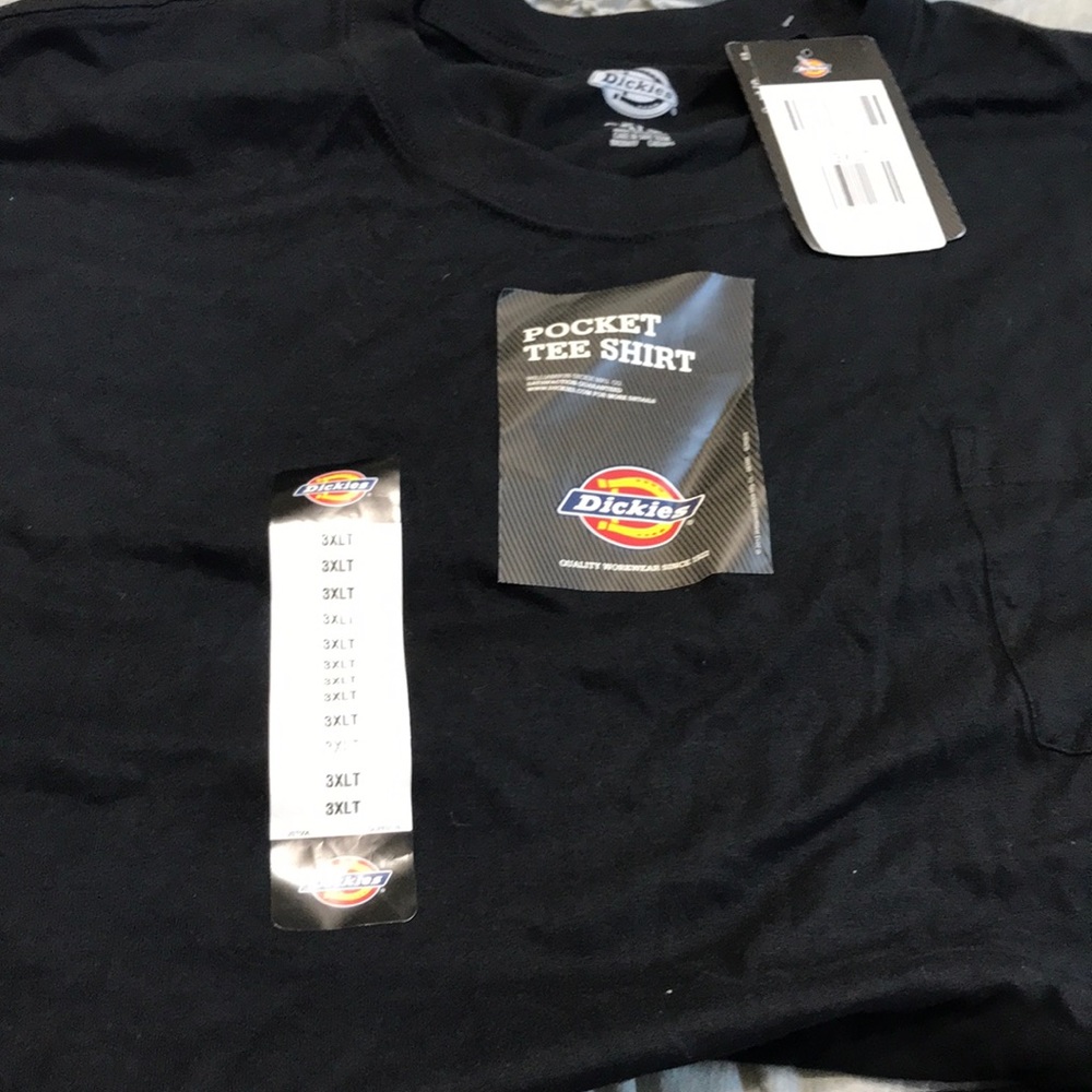 Dickies 3XLT Men’s one Pocket Tee Shirt. NWT
